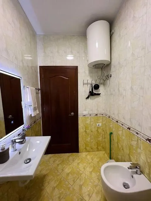 تيرانا Skerdi’s Central Charm